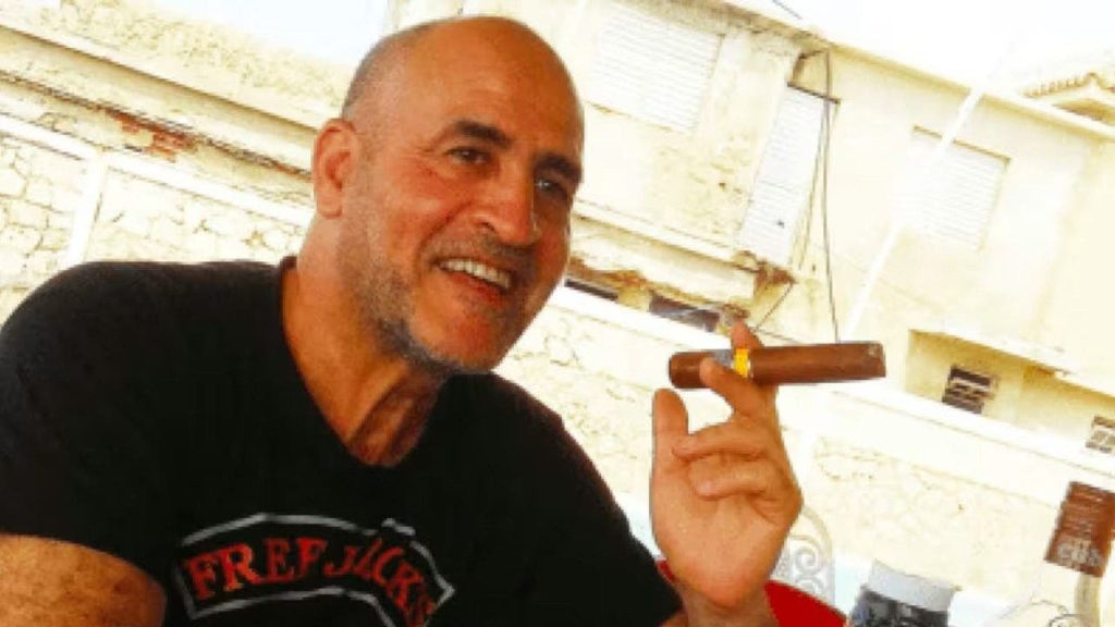 تم العثور على دانييل سياد، شخصية ملفات إبستاين وعارض الأزياء في باريس، ميتاً