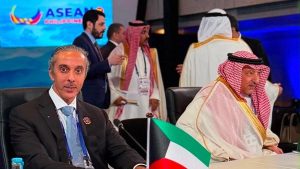 نائب وزير خارجية الكويت يؤكد التزام بلاده بدعم التسوية السلمية للنزاعات