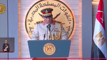 “هذا الوطن عصي على أعدائه”.. رسالة حاسمة من وزير الدفاع في افتتاح القيادة الاستراتيجية