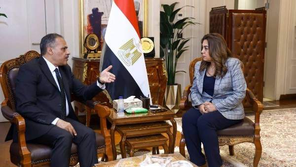 وزيرة التنمية المحلية والبيئة تتابع تطوير منظومة المخلفات بالشرقية وزيرة التنمية المحلية والبيئة تتابع تطوير منظومة المخلفات بالشرقية