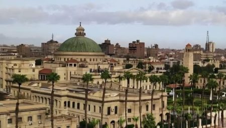 “جامعة القاهرة” توافق على تقديم منح دراسية لأوائل الثانوية العامة.. وتؤكد مواصلة دعم المتفوقين