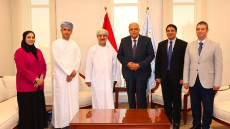 المجلس القومي واللجنة العُمانية لحقوق الإنسان يتفقان على تعزيز التعاون