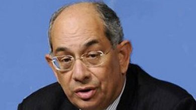 مبارك قال لي لو ما نفعش رقبتك هتطير.. يوسف بطرس غالي يكشف عن أسرار إصلاح ضرائب 2005