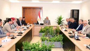 وزير الري يتابع خطة إنشاء منظومة “صاولات” لحجز ورد النيل والمخلفات العائمة