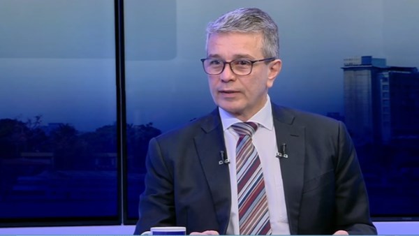 تنظيم النقل البري .. أحمد أموي رئيس مصلحة الجمارك المصرية يوضح تفاصيل اتفاقية «التير»