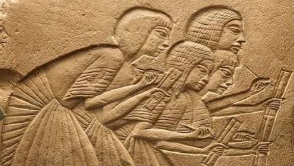 خبير: مصر القديمة وضعت أول نظام تعليمي منظم في التاريخ والأخلاق كانت أساس بناء الإنسان