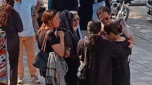 انهيار أسرة أحمد جلال عبد القوي خلال تشييع جنازته