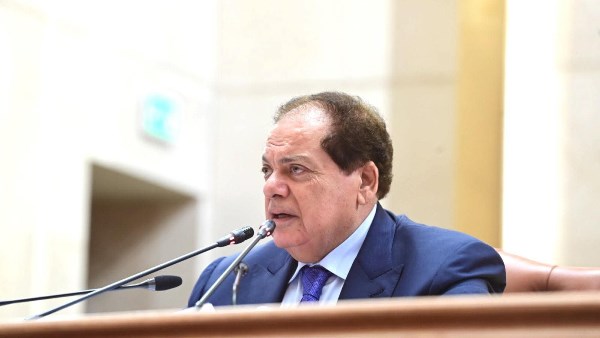أبو العينين: العالم يشهد مرحلة جديدة من النهضة والثورة الصناعية