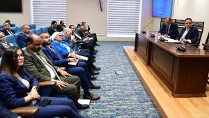 مشروعات متعثرة وورش بلا تشغيل.. مصطفى بدران يهاجم أداء هيئة تنمية الصعيد