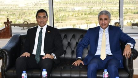 وزارتا السياحة والرياضة تطلقان خطة لتعظيم الاستفادة من المنشآت الرياضية في المدن السياحية