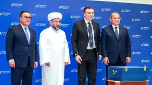 رئيس أوزبكستان يكرّم الدكتور عمرو الليثي في ختام المنتدى الدولي للحضارة