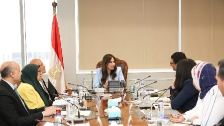 وزيرة الإسكان تبحث مع وفد التمويل الدولية IFC تعزيز التعاون في مشروعات المياه