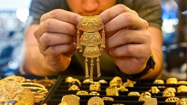 سعر الذهب في مصر بمستهل التعاملات الصباحية اليوم الأحد 5-7-2026