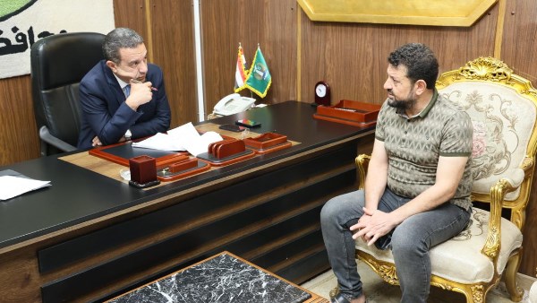 محافظ المنوفية يستمع لشكاوى عدد من المواطنين ويكلف بحلها فورا