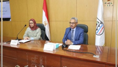 محافظ بني سويف يلتقي المشاركين في الدورة الرابعة من المبادرة الوطنية للمشروعات الخضراء الذكية