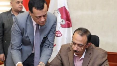 محافظ سوهاج يعتمد تنسيق المرحلة الأولى للقبول بالصف الأول الثانوي