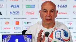 فيفا يدرس معاقبة حسام حسن بعد رفع علم فلسطين في كأس العالم 2026