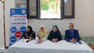 مجمع إعلام قنا ومعهد صحة الحيوان يناقشان “الأمراض الشائعة في تربية الدواجن”