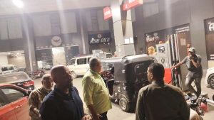 تحرير 5 محاضر تموينية لمحطات الوقود ومستودعات البوتاجاز في أسوان