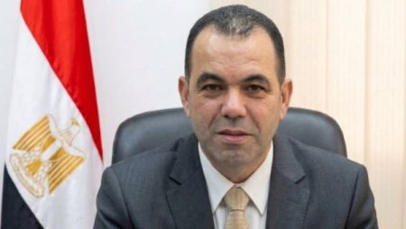5500 طالب يؤدون امتحانات “الدور الثانى” للدبلومات الفنية بأسوان غدا
