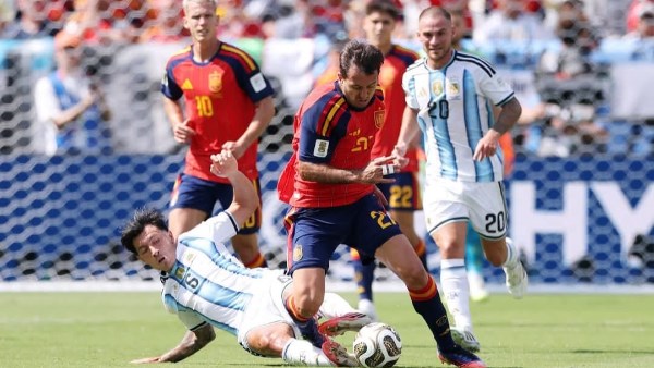 نهائي كأس العالم.. الاحتكام لشوطين إضافيين بين إسبانيا والأرجنتين