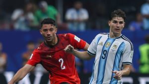 «ميرور» البريطانية: غضب عالمي بعد مباراة مصر والأرجنتين.. وجماهير تتهم المونديال بأنه «مُوجّه»