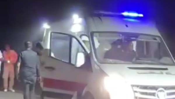 إصابة شخصين في حادث انقلاب سيارة بمطروح