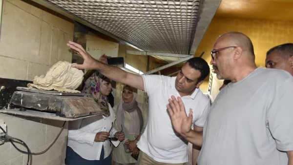 نائب محافظ بورسعيد يقود جولة تفقدية بمخابز ومجمعات بورفؤاد.. صور