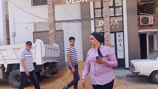 مواجهة حاسمة لظاهرة النباشين والتعديات على شواطئ بورسعيد | صور