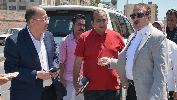 محافظ بورسعيد يتفقد أعمال رفع تراكمات الرتش بمنطقة 6 أكتوبر بحي المناخ.. صور محافظ بورسعيد يتفقد أعمال رفع تراكمات الرتش بمنطقة 6 أكتوبر بحي المناخ.. صور