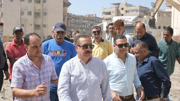 نقلة حضارية بمنطقة التصنيع.. محافظ بورسعيد يتابع سير العمل بمشروع «سوق التصنيع الجديد» بحي الضواحي | صور
