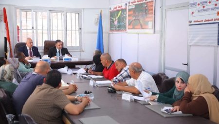 «المحافظ هيجيلك».. محافظ دمياط يبحث شكاوى ومطالب أهالي مدينة ميت أبو غالب | صور