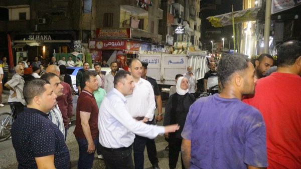 سيرا على الاقدام..محافظ دمياط يجرى جولة مفاجئة و يقود حملة مكبرة لرفع الاشغالات سيرا على الاقدام..محافظ دمياط يجرى جولة مفاجئة و يقود حملة مكبرة لرفع الاشغالات