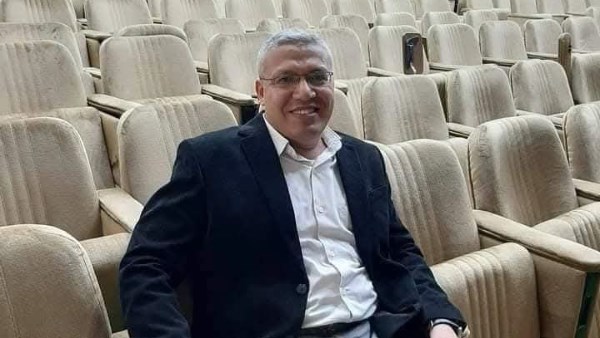 إصابة عمل..تفاصيل الحالة الصحية لمدير إدارة الأزمات بقليوب بعد سقوط حائط عليه أثناء حملة إزالة المخالفات