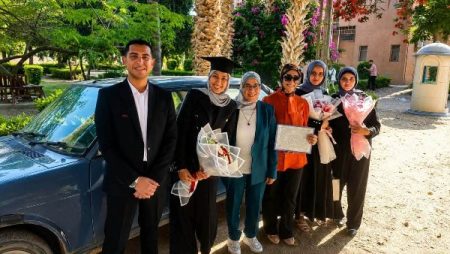 طلاب زراعة بنها يبتكرون طعوم ذكية لمكافحة القوارض والحفاظ على الأمن الغذائي