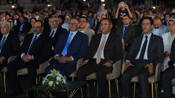 محافظ القليوبية يشهد تخريج أول دفعة من جامعة بنها الأهلية