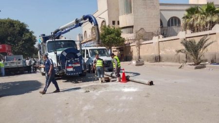 هبوط أرضي بأحد الشوارع الرئيسية في شبرا الخيمة.. والدفع بمعدات الطوارئ