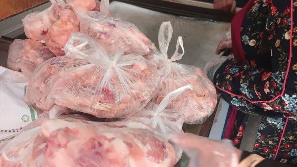 ضبط 1.3 طن لحوم ودواجن مذبوحة خارج المجازر الحكومية بالغربية