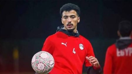 والد حسام عبدالمجيد: نصيحتي لابني كانت الصبر والاجتهاد.. والزمالك صاحب الفضل عليه |فيديو