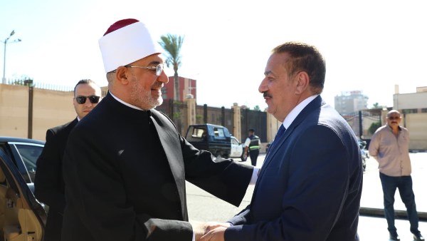 محافظ بورسعيد يستقبل مفتي الجمهورية لبحث سبل تعزيز التعاون المشترك