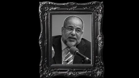 غرس قيم الاعتدال في طلابه.. مفتي الجمهورية ينعى الدكتور فتحي الزغبي