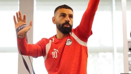طبيب المنتخب يكشف سر جاهزية صلاح أمام أستراليا.. وتطورت إصابة فتوح