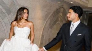 أول ظهور يجمع عمر مرموش وزوجته قبل الزفاف.. الصورة تشعل السوشيال ميديا