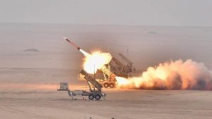 الجيش الأردني يعلن اعتراض 3 صواريخ وسقوط الرابع في منطقة نائية خالية من السكان