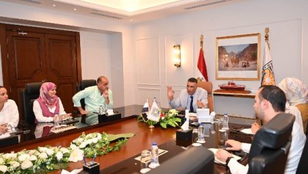 محافظ جنوب سيناء يُوجّه بسرعة استكمال ربط منظومات المحافظة بالهيئة القومية لإدارة الأزمات والطوارئ