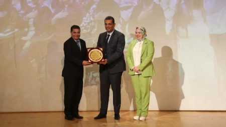 محافظ البحر الأحمر يشهد ختام برنامج إعداد المدرب المحترف لتأهيل الكوادر الشبابية