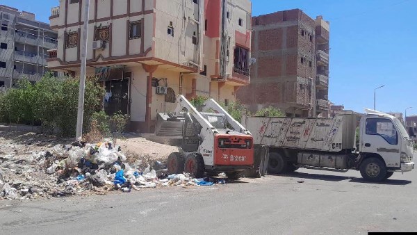 رئيس مدينة سفاجا: استمرار حملات النظافة ورفع المخلفات للحفاظ على المظهر الحضاري