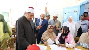 وكيل الأزهر يتفقد مركز تصحيح الشهادة الثانوية الأزهرية بمجمع مدينة نصر