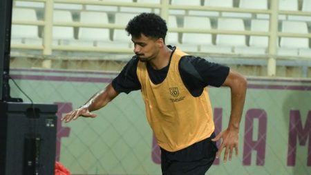 فرج عامر: الزمالك يخطط لبيع حسام عبد المجيد إلى الإمارات لحل أزمة إيقاف القيد