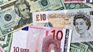الدولار يقترب من 48 جنيها.. أسعار العملات الأجنبية في مصر